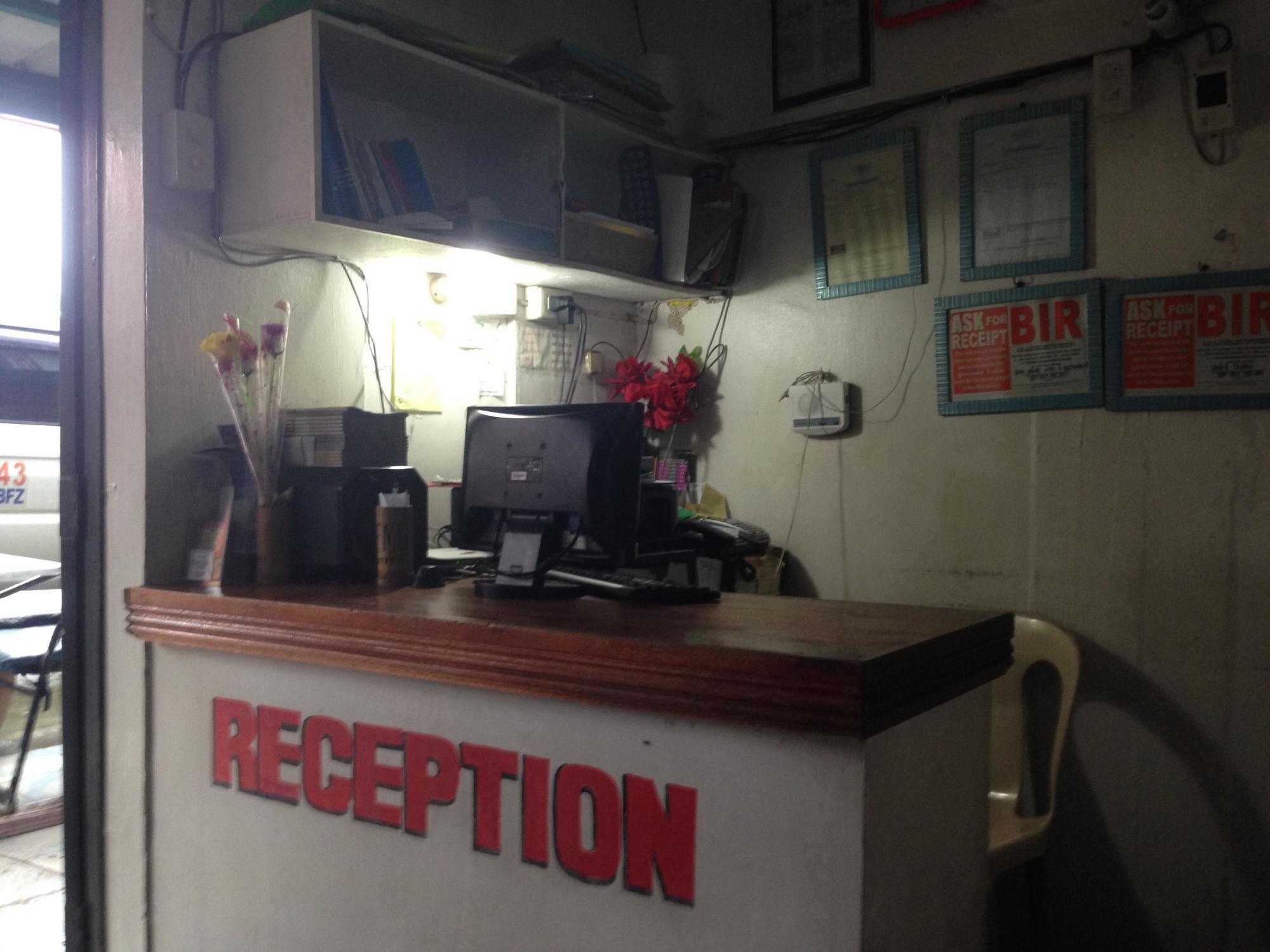 Gumleaves Hotel And Restaurant Olongapo Ngoại thất bức ảnh