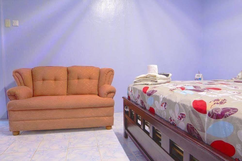 Gumleaves Hotel And Restaurant Olongapo Ngoại thất bức ảnh