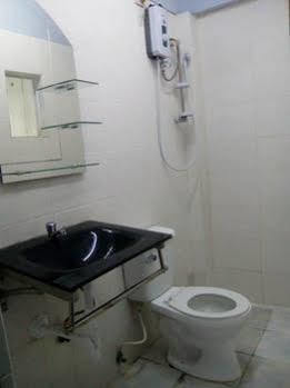 Gumleaves Hotel And Restaurant Olongapo Ngoại thất bức ảnh