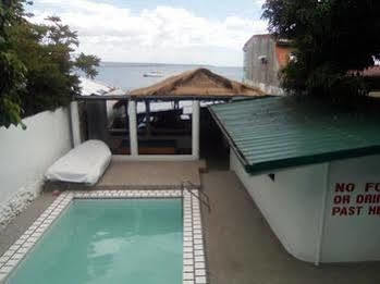 Gumleaves Hotel And Restaurant Olongapo Ngoại thất bức ảnh